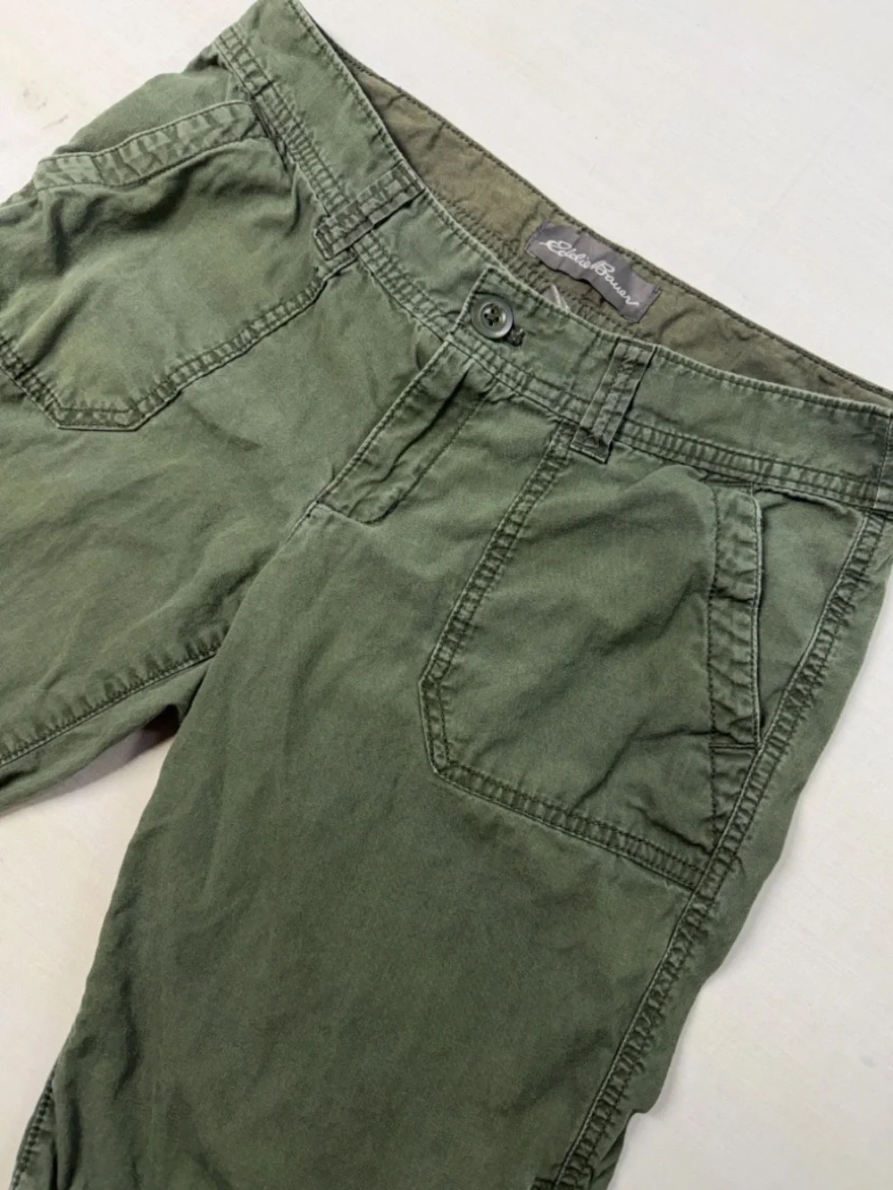 Eddie Bauer: Adjustable Length Shorts, Army Green 100% Cotton, Women’s Size: 2 - Picture 2 of 9